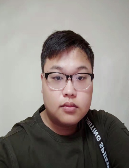 摄影部部长吴天一.jpg